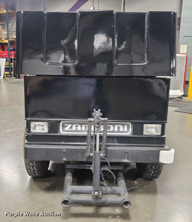 image for item NO9997 1995 Zamboni 500 ice resurfacer