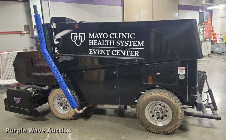 image for item NO9997 1995 Zamboni 500 ice resurfacer