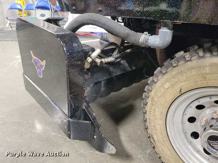 image for item NO9997 1995 Zamboni 500 ice resurfacer