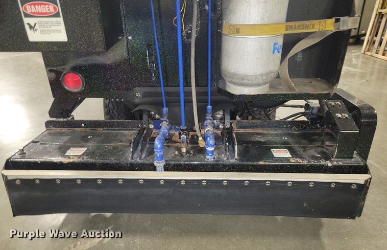 image for item NO9997 1995 Zamboni 500 ice resurfacer