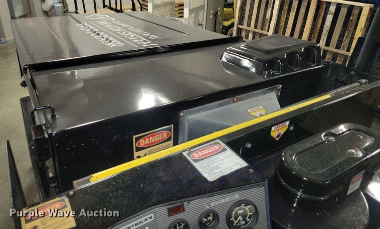 image for item NO9997 1995 Zamboni 500 ice resurfacer