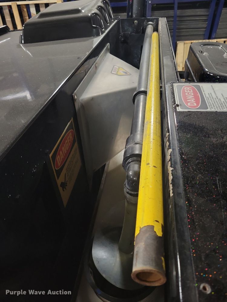 image for item NO9997 1995 Zamboni 500 ice resurfacer