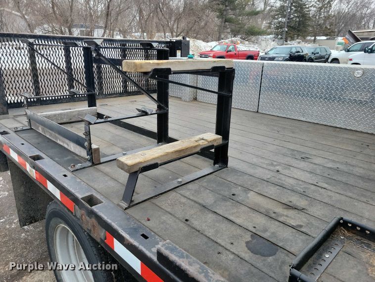 image for item NO9998 2000 Ford F450 Super Duty XL Crew Cab flatbed truck
