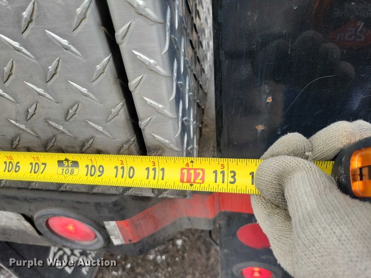 image for item NO9998 2000 Ford F450 Super Duty XL Crew Cab flatbed truck