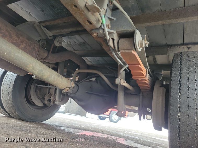 image for item NO9998 2000 Ford F450 Super Duty XL Crew Cab flatbed truck