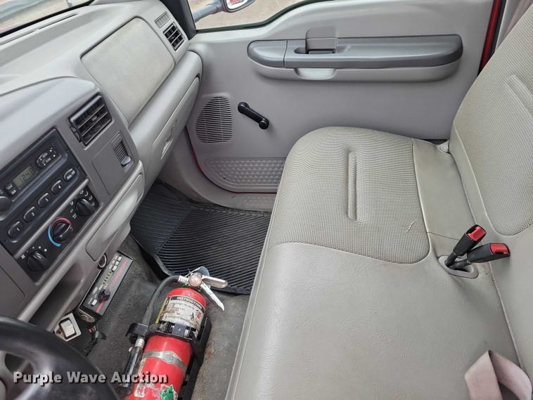 image for item NO9998 2000 Ford F450 Super Duty XL Crew Cab flatbed truck