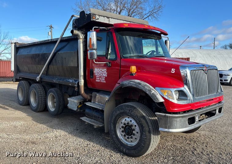 image for item OE9377 2005 International 7600 dump truck