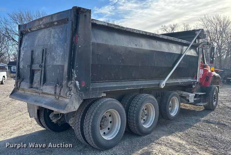 image for item OE9377 2005 International 7600 dump truck