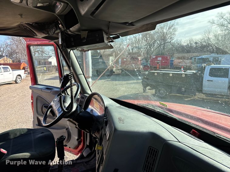 image for item OE9377 2005 International 7600 dump truck