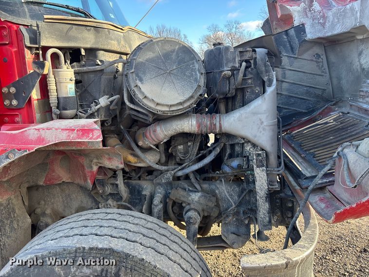 image for item OE9377 2005 International 7600 dump truck