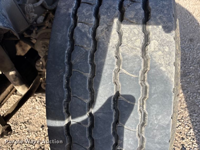 image for item OE9377 2005 International 7600 dump truck