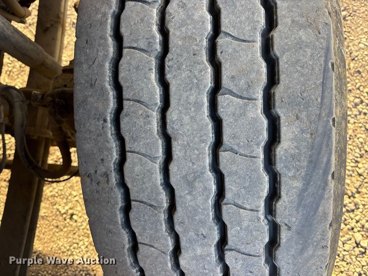 image for item OE9377 2005 International 7600 dump truck