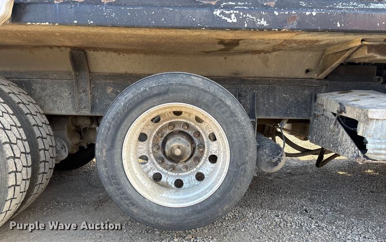 image for item OE9377 2005 International 7600 dump truck