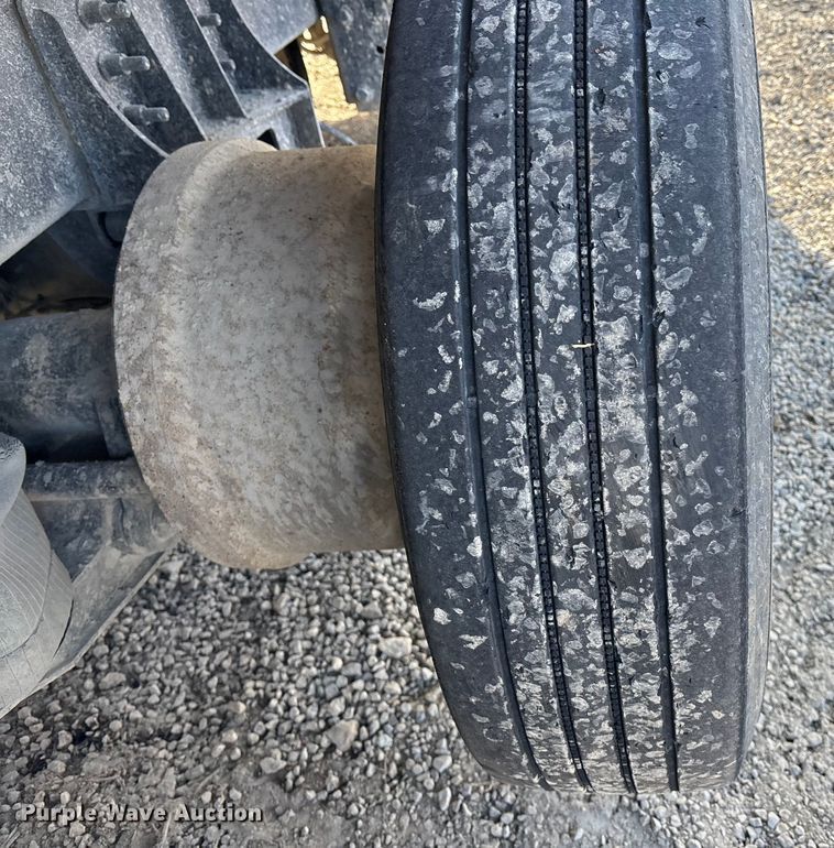 image for item OE9377 2005 International 7600 dump truck