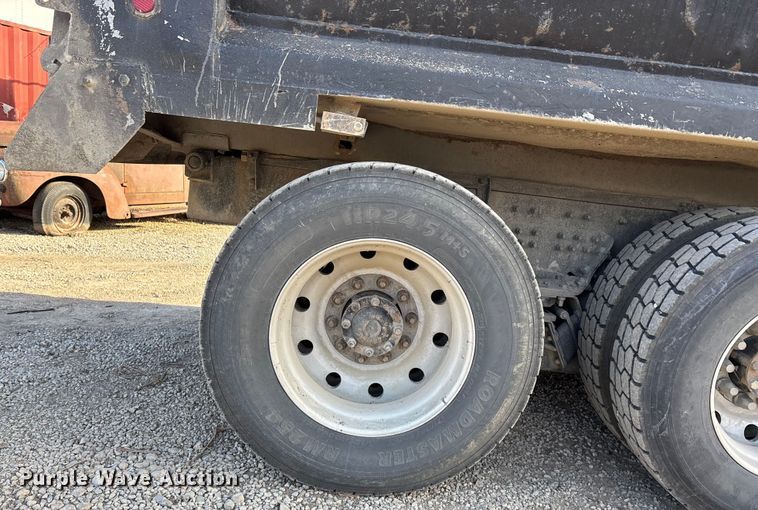 image for item OE9377 2005 International 7600 dump truck