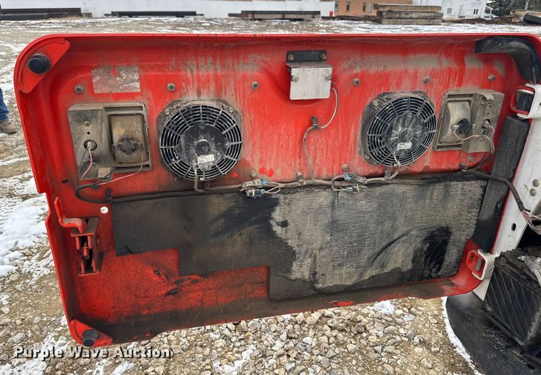 image for item OE9509 2016 Bobcat T770 tracked skid steer loader