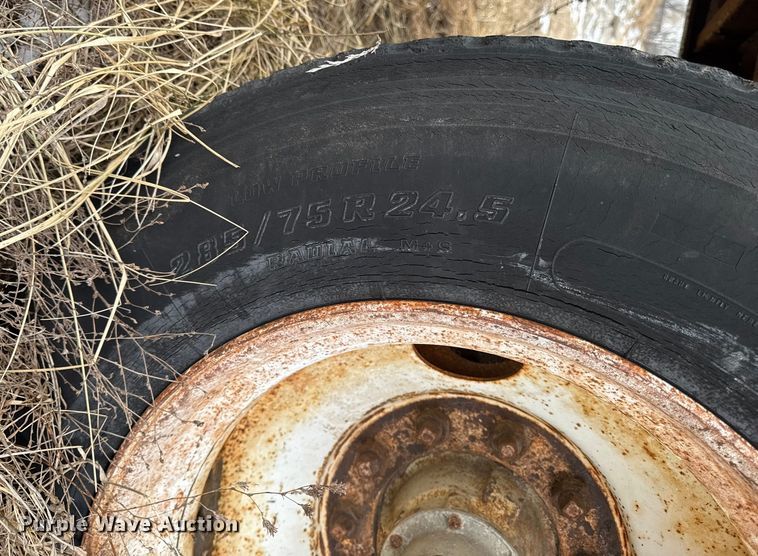 image for item OE9510 1993 Utility Trailer Manufacturer flatbed trailer