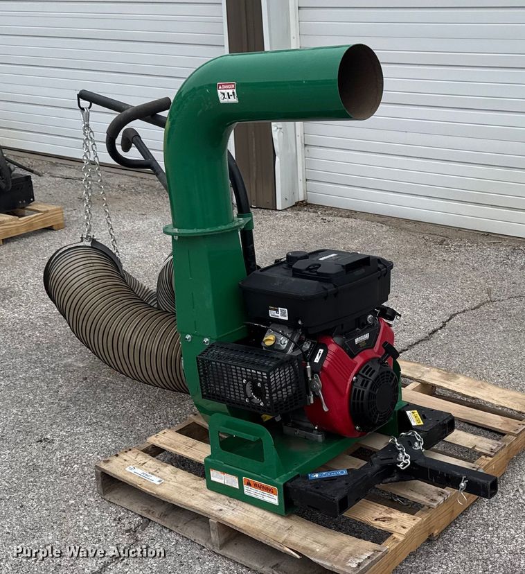 image for item OE9527 Billy Goat DL1801VE debris vacuum