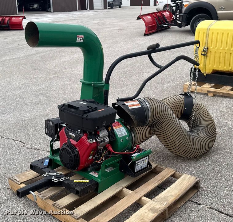 image for item OE9527 Billy Goat DL1801VE debris vacuum