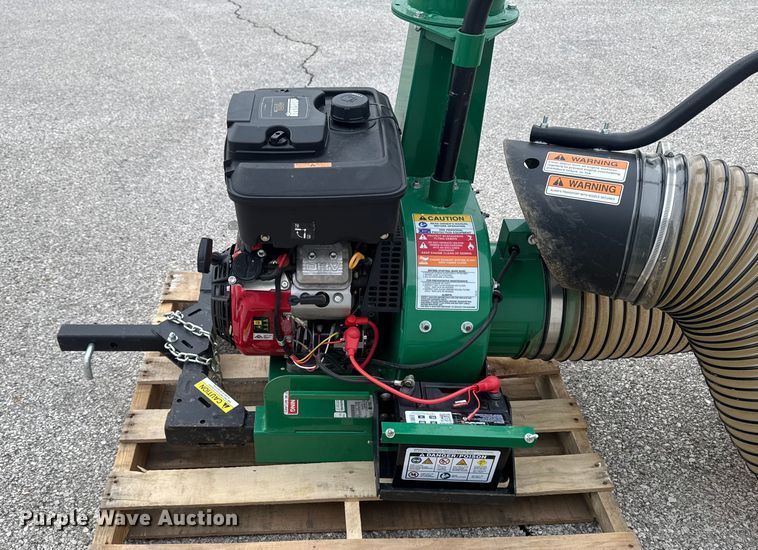 image for item OE9527 Billy Goat DL1801VE debris vacuum