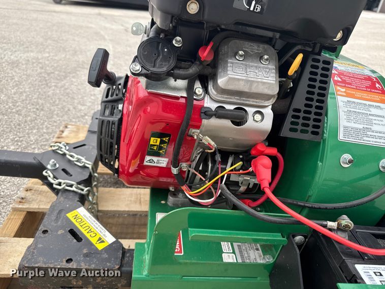 image for item OE9527 Billy Goat DL1801VE debris vacuum