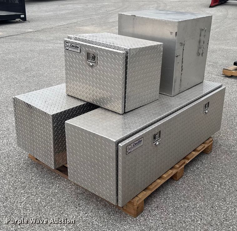 image for item OE9528 (4) toolboxes