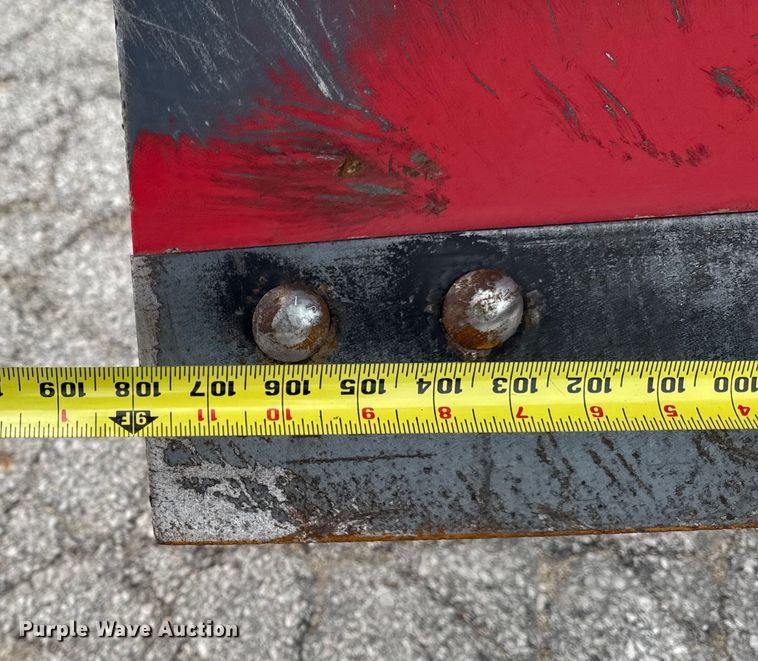 image for item OE9529 2016 Ford F550 Super Duty hook lift truck