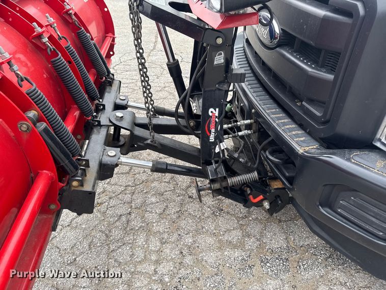 image for item OE9529 2016 Ford F550 Super Duty hook lift truck