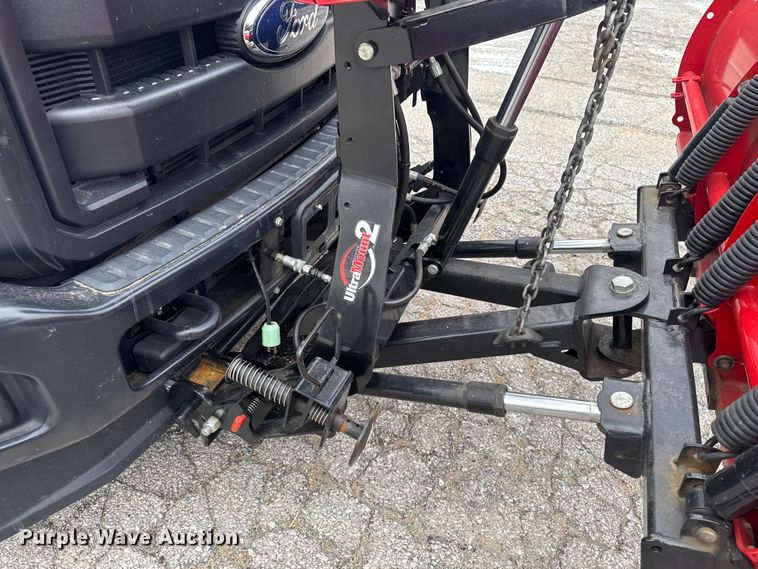 image for item OE9529 2016 Ford F550 Super Duty hook lift truck