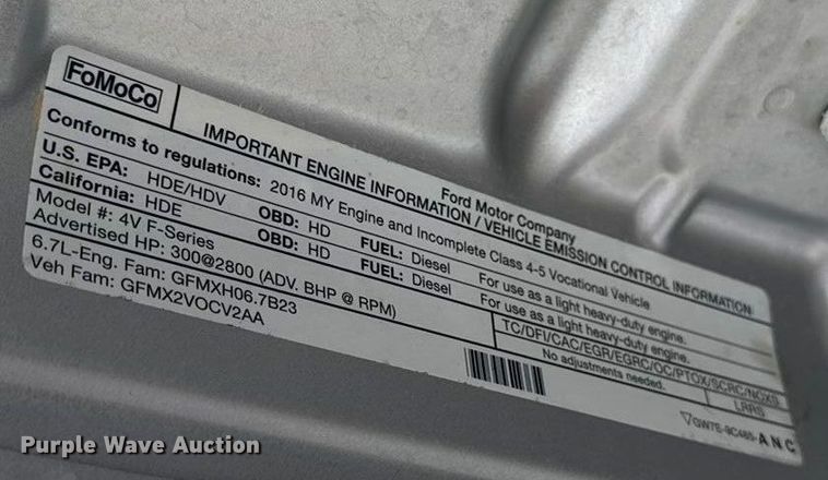image for item OE9529 2016 Ford F550 Super Duty hook lift truck