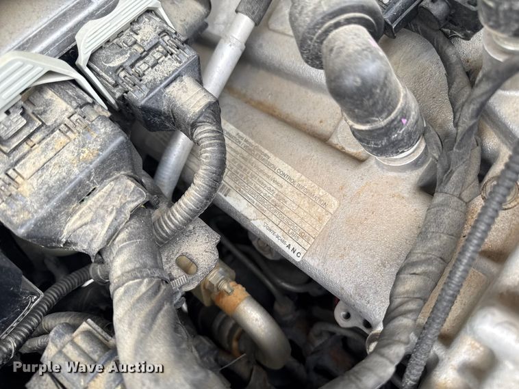 image for item OE9529 2016 Ford F550 Super Duty hook lift truck