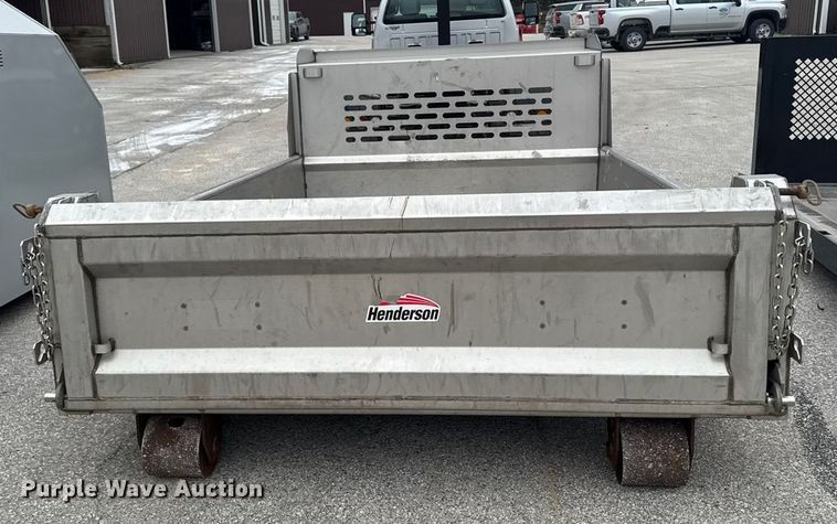 image for item OE9529 2016 Ford F550 Super Duty hook lift truck