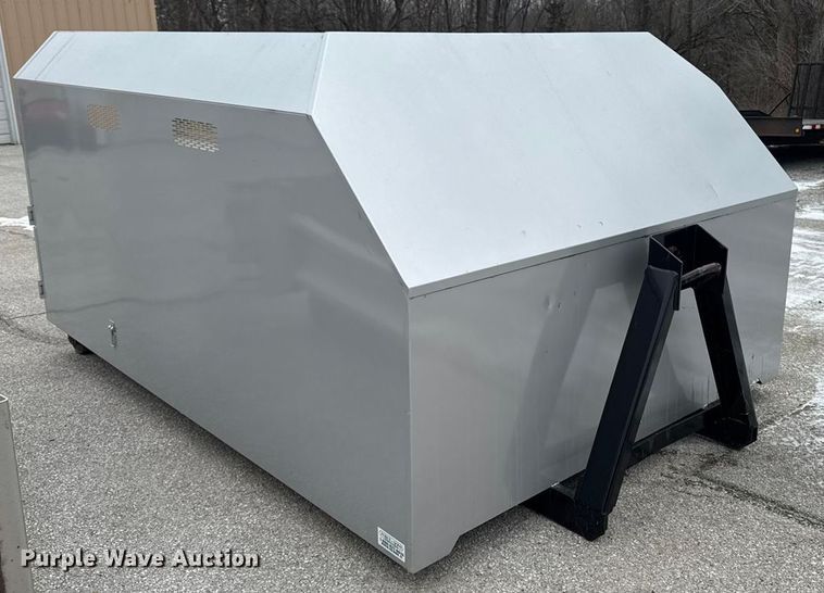 image for item OE9529 2016 Ford F550 Super Duty hook lift truck