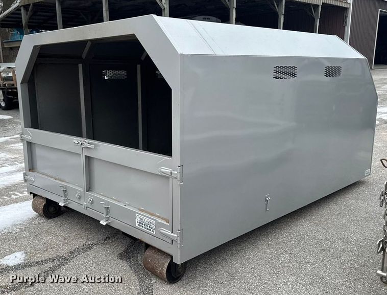 image for item OE9529 2016 Ford F550 Super Duty hook lift truck