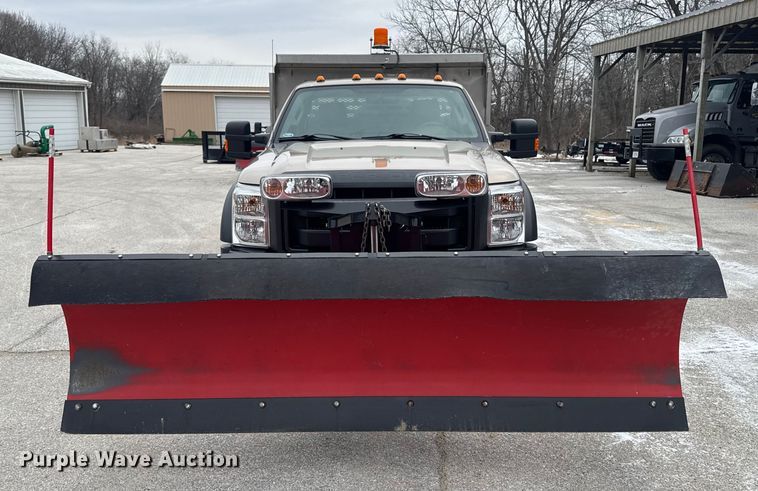 image for item OE9530 2012 Ford F450 Super Duty dump truck