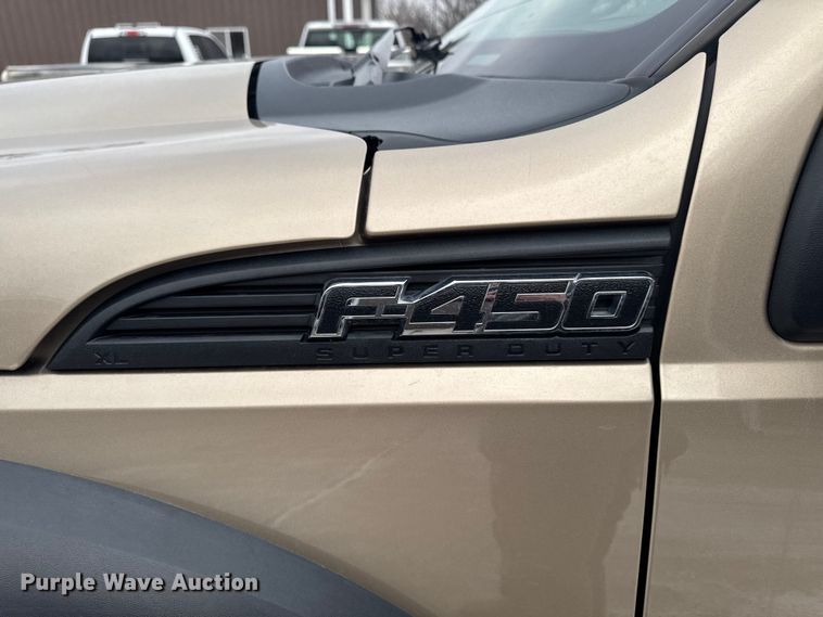 image for item OE9530 2012 Ford F450 Super Duty dump truck