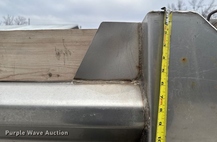 image for item OE9530 2012 Ford F450 Super Duty dump truck