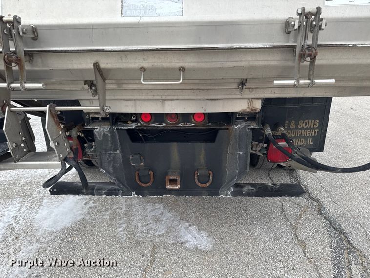 image for item OE9530 2012 Ford F450 Super Duty dump truck