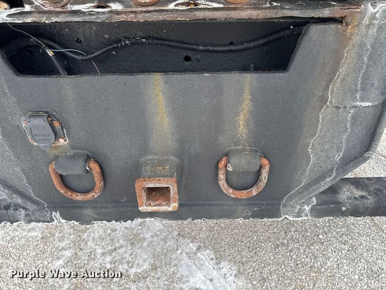 image for item OE9530 2012 Ford F450 Super Duty dump truck