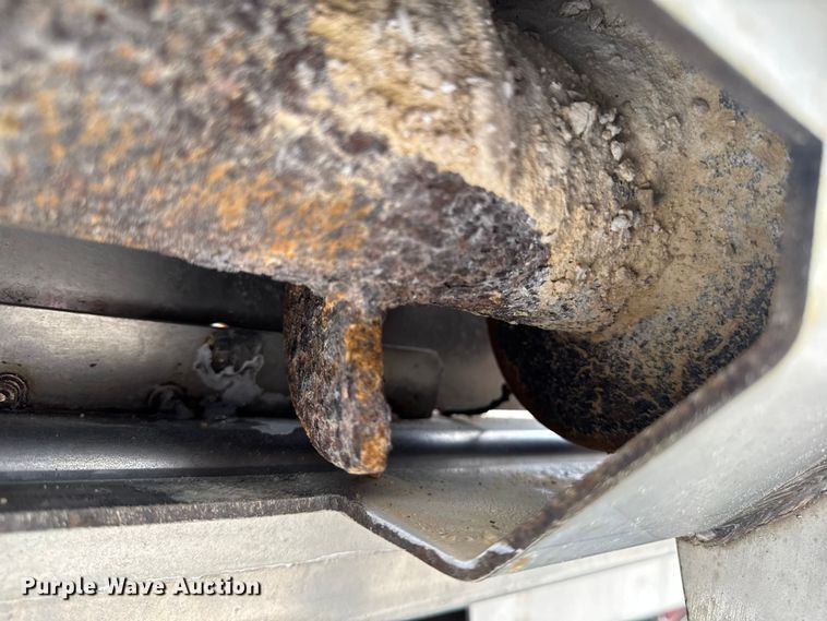 image for item OE9530 2012 Ford F450 Super Duty dump truck