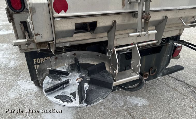 image for item OE9530 2012 Ford F450 Super Duty dump truck