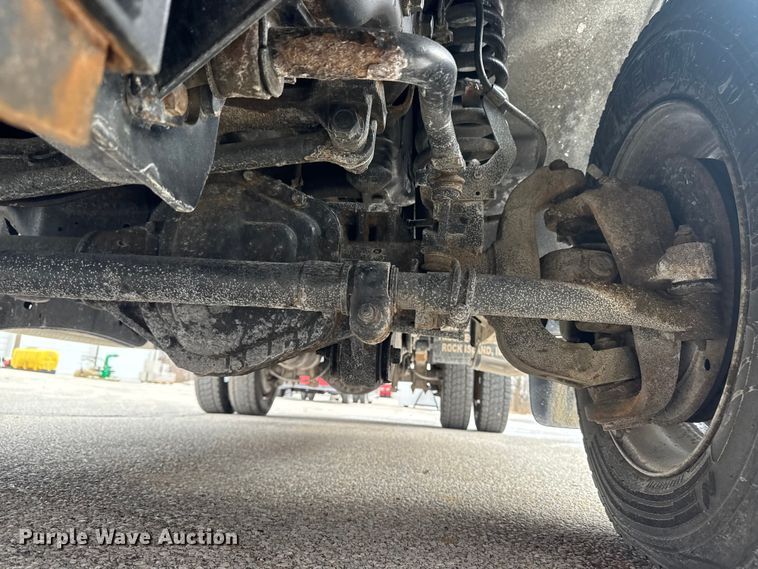 image for item OE9530 2012 Ford F450 Super Duty dump truck