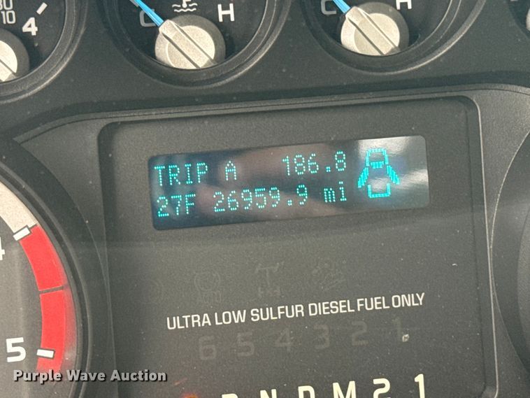 image for item OE9530 2012 Ford F450 Super Duty dump truck