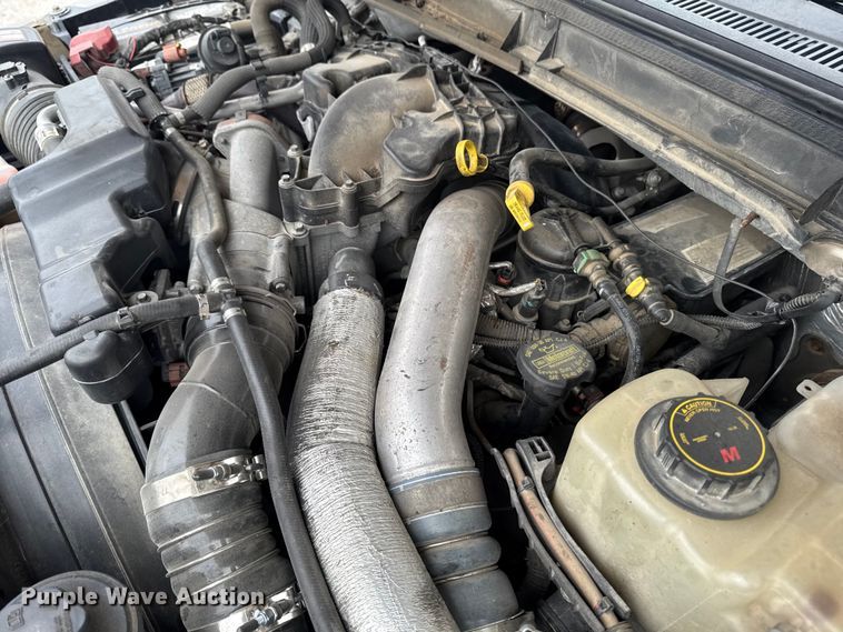 image for item OE9530 2012 Ford F450 Super Duty dump truck