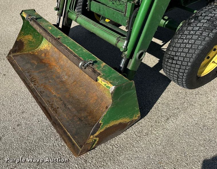 image for item OE9535 John Deere 1070 MFWD tractor