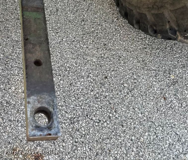 image for item OE9535 John Deere 1070 MFWD tractor