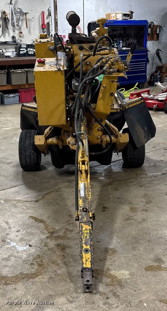 image for item OE9537 2015 Vermeer 630A stump grinder