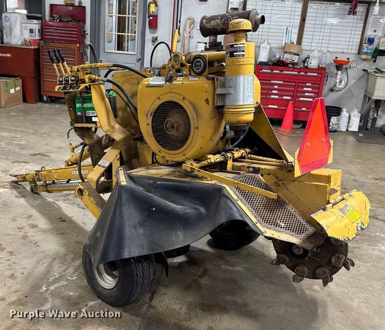 image for item OE9537 2015 Vermeer 630A stump grinder