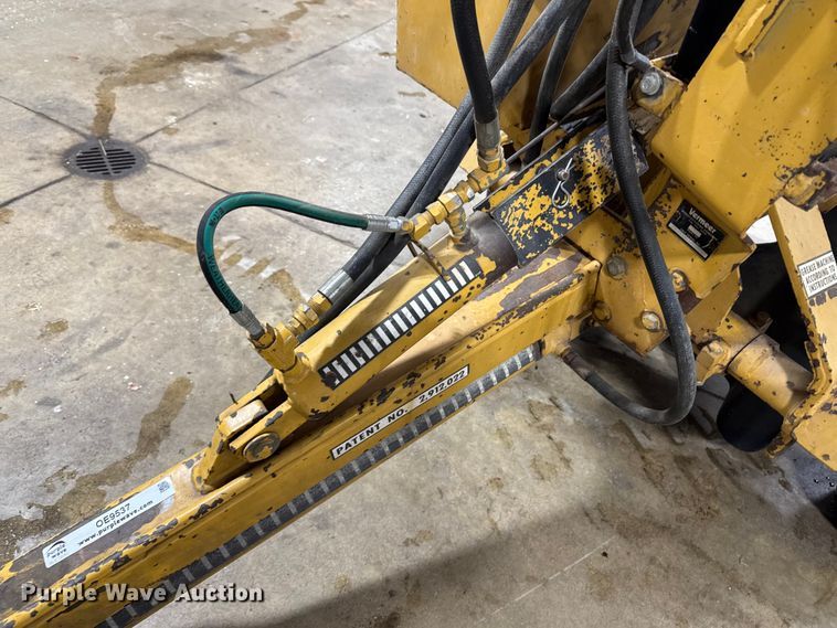 image for item OE9537 2015 Vermeer 630A stump grinder