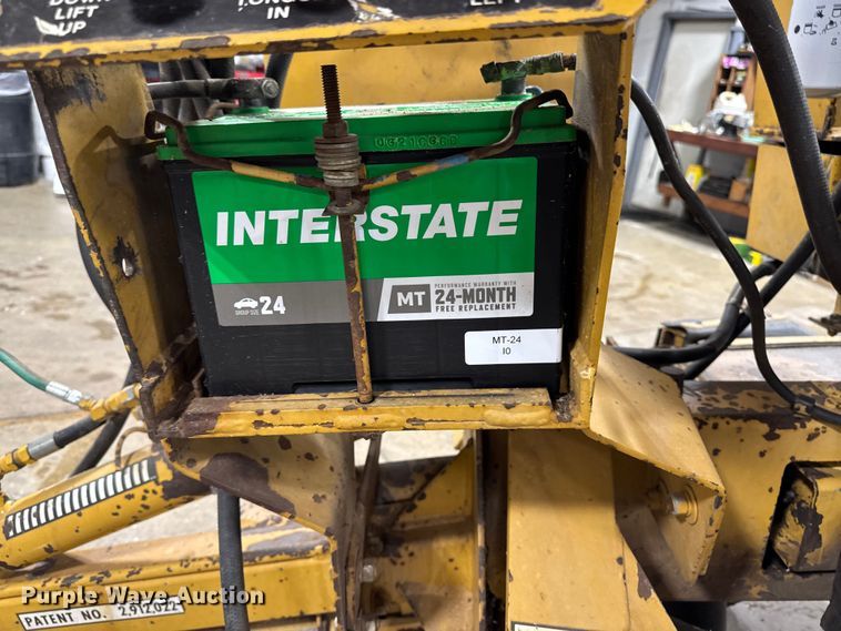 image for item OE9537 2015 Vermeer 630A stump grinder